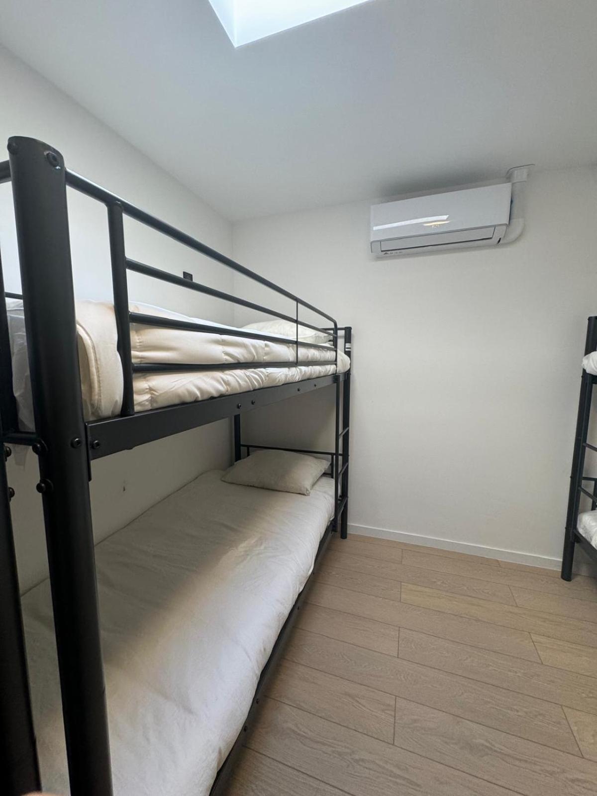 Y Hostel Amsterdam Eksteriør billede